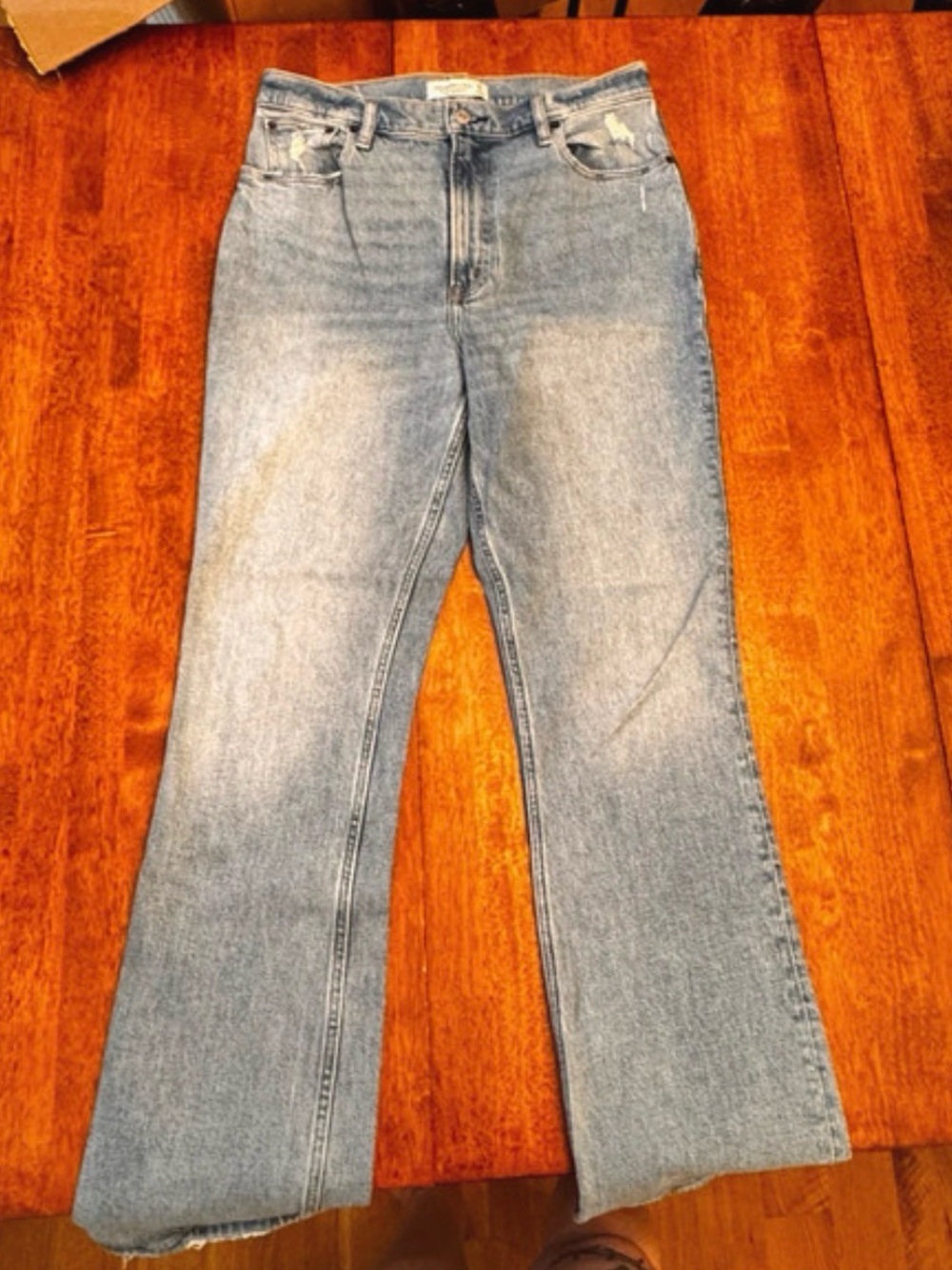 Abercrombie & Fitch The 70s Vintage Flare Ultra High Rise Jeans, size 29/8 REG